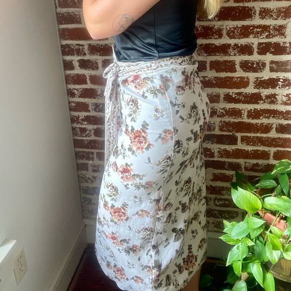 Max Studio Floral Wrap Skirt - Picture 2 of 6